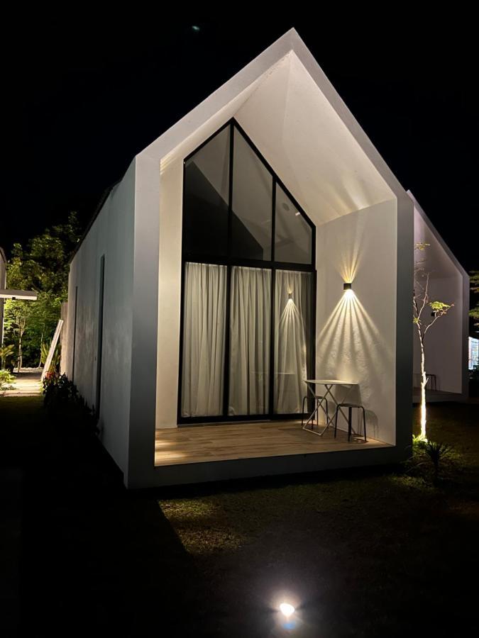 Ezu Isle Langkawi Pool Villa Pantai Cenang  Zewnętrze zdjęcie