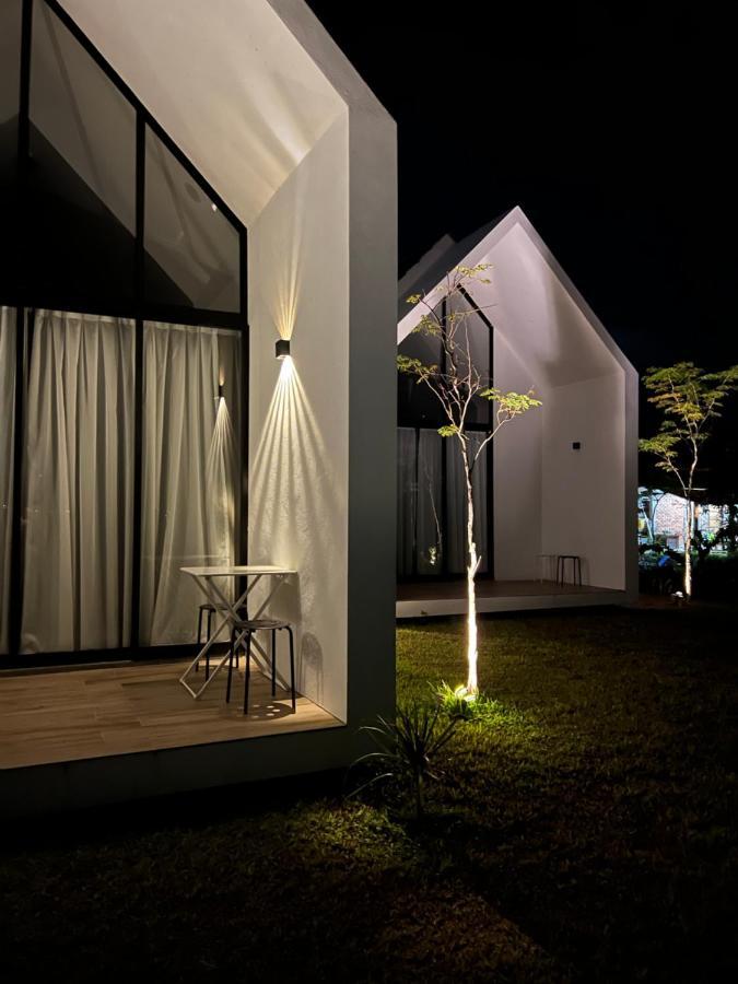 Ezu Isle Langkawi Pool Villa Pantai Cenang  Zewnętrze zdjęcie